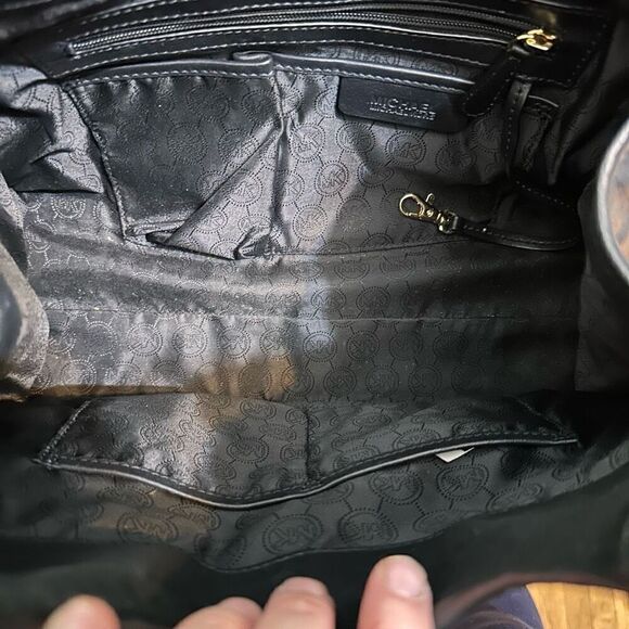 Michael Michael Kors black leather bag - Picture 8 of 9